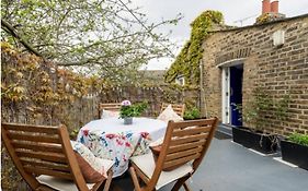 Stylish Room With Private Bath & Terrace In Super Central Clapham Junction Minutes From Victoria, Waterloo